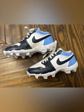 Nike Kids White, Navy & Light Blue Cleat Sneakers